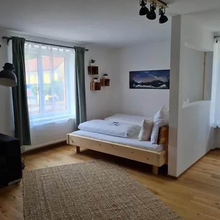 Bed & Breakfast Gastehaus Zeitraum *