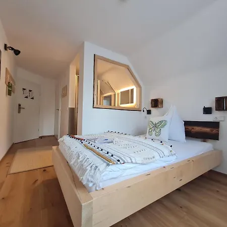 Gastehaus Zeitraum 아드몬트