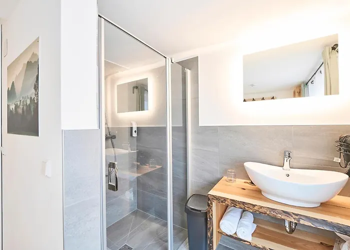 Gastehaus Zeitraum فندق مبيت وإفطار أدمونت