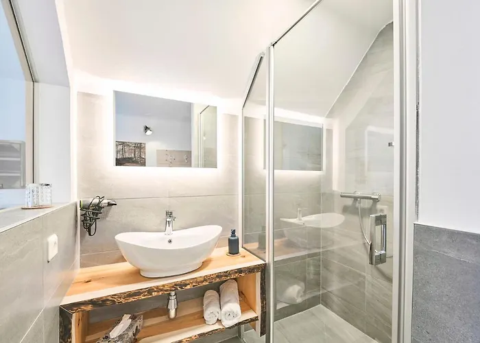 Gastehaus Zeitraum فندق مبيت وإفطار أدمونت